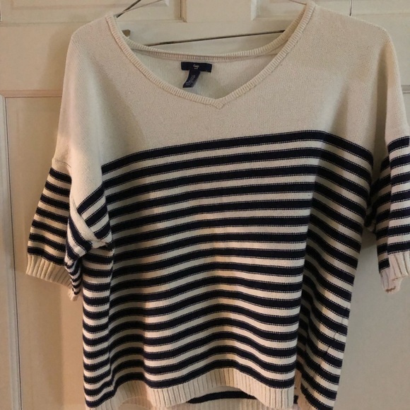 GAP Cream and Blue V-Neck Sweater - Picture 1 of 3